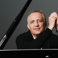 Bramwell Tovey, image credit: Tyler Boye Bramwell Tovey, image credit: Tyler Boye